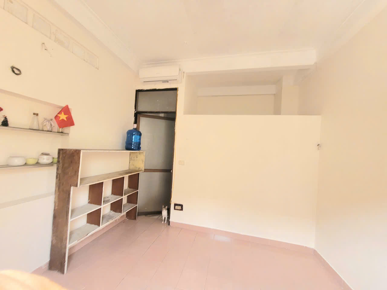 CHO NỮ THUÊ PHÒNG TẦNG 3 VÀO Ở LUÔN GIÁ CHỈ 3TR - 180 NGUYỄN LƯƠNG BẰNG, ĐỐNG ĐA