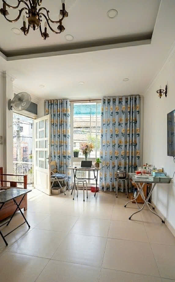 Chung cư Thạch Thị Thanh, QUẬN 1, 5.5 x 12 m (50 m2), giá 4 tỷ