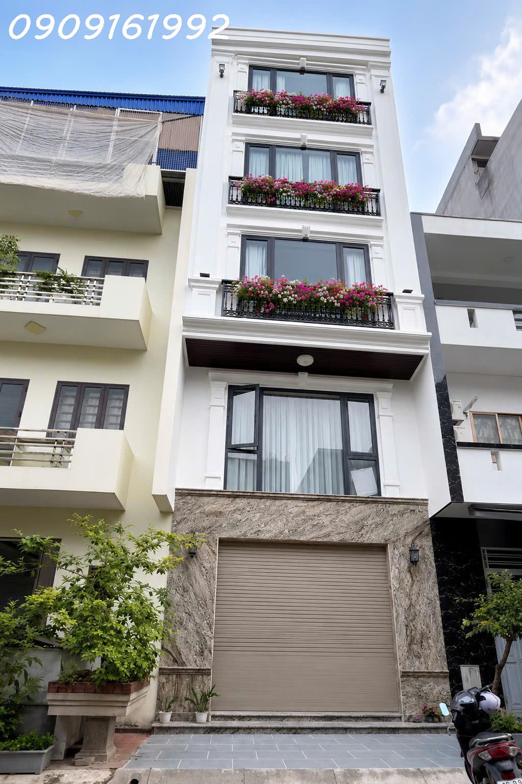 Nhà TĐC Vinhome chân cầu Bính đường phân lô có vỉa hè 3 ô tô tránh nhau