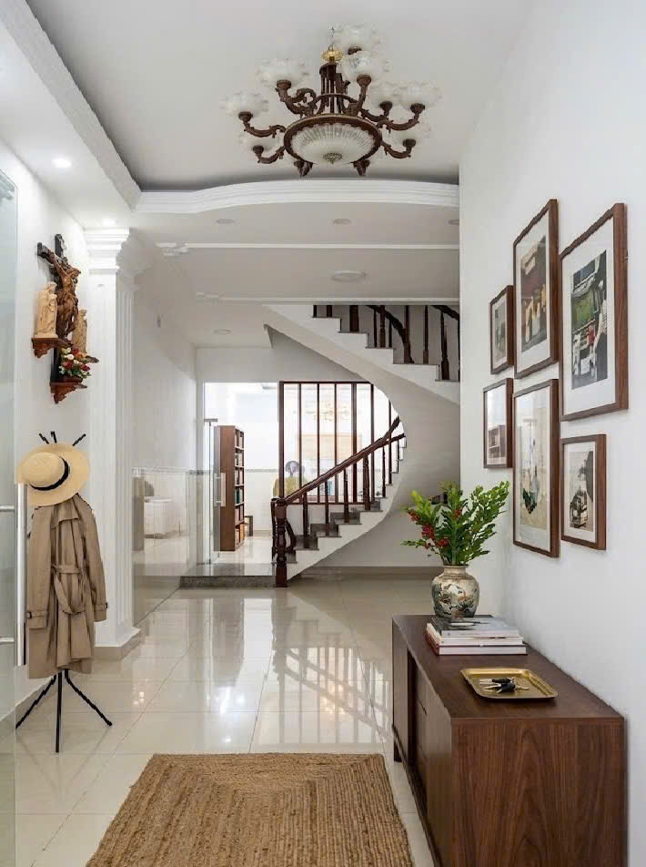 Bán nhà mặt tiền Chấn Hưng, QUẬN TÂN BÌNH, (gần Cách Mạng Tháng 8), 4 x 18 m, giá 22.9 tỷ