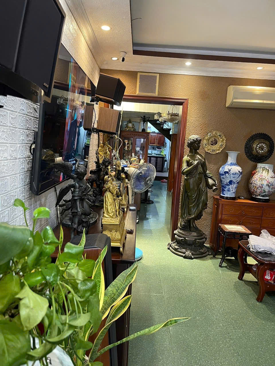Bán nhà mặt đường Hai Bà Trưng - Cát Dài 70m2 - giá tốt