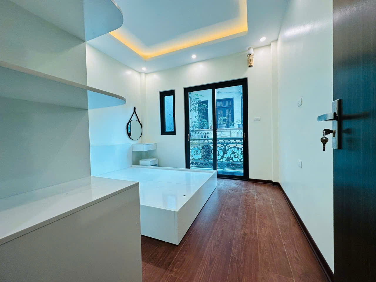 GIẢM SỐC 2 TỶ - NHÀ PHÚ DIỄN PHÂN LÔ Ô TÔ ĐỖ CỬA, 40M RA MẶT PHỐ Ô TÔ TRÁNH, THANG MÁY - CHỈ 10 TỶ