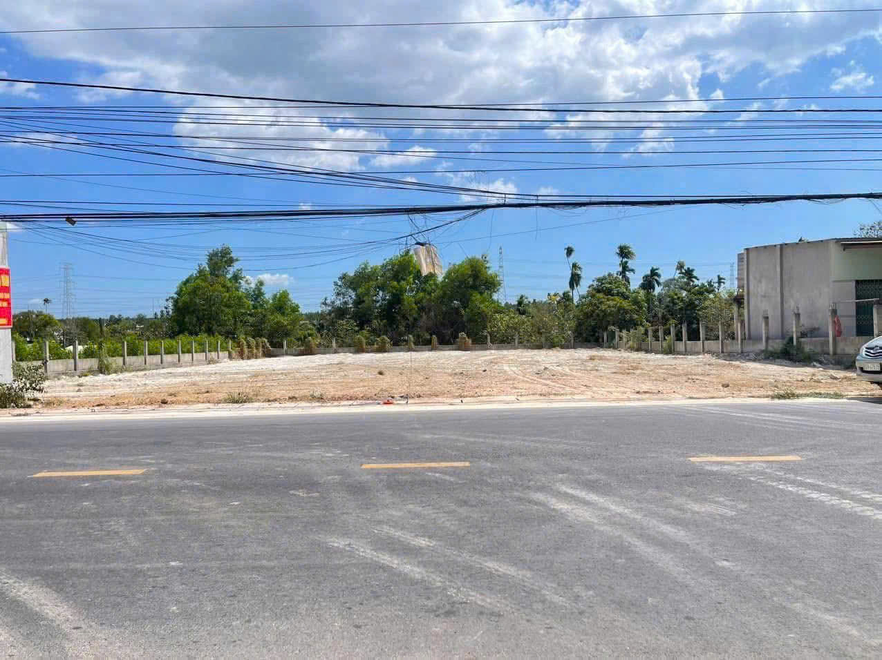 Bán đất MT Hùng Vương 1594m2 giá 14,9 tỷ