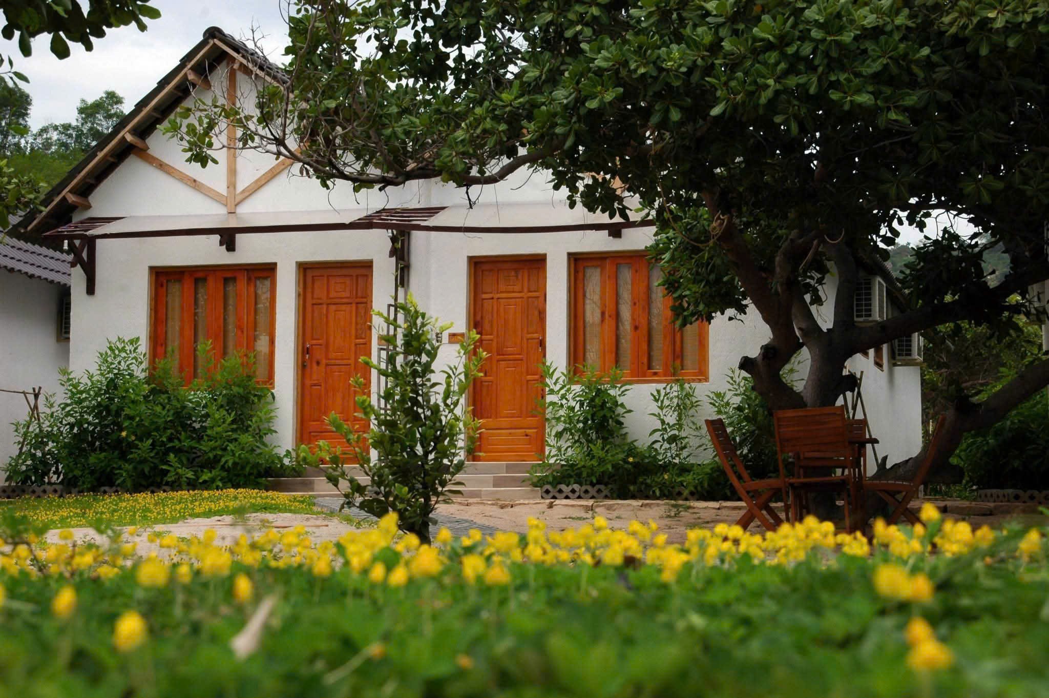ĐẦU TƯ SINH LỜI–CHÍNH CHỦ CẦN BÁN VILLA ĐẢO HOA VÀNG TẠI Thôn Bình Lập , xã Nam Cam Ranh, Khánh Hòa