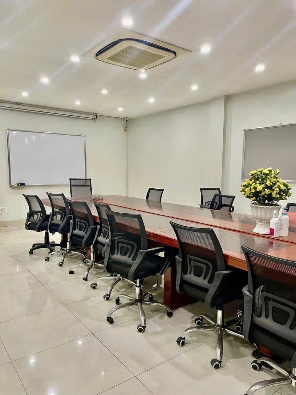 Mặt phố Phạm Hồng Thái 60m2, 5 tầng 2 thoáng kinh doanh 44.5 tỷ gần Hồ Trúc Bạch
