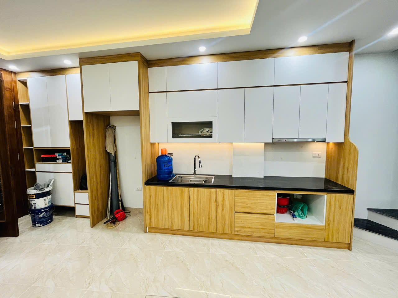 Khâm Thiên 33m² - 6 Tầng Thang Máy - Full Nội Thất Mới Kính Koong - Chỉ 12 Tỷ