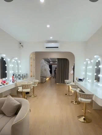 SANG NHƯỢNG GẤP STUDIO ÁO CƯỚI – VÀO KINH DOANH NGAY TRƯỚC MÙA CƯỚI