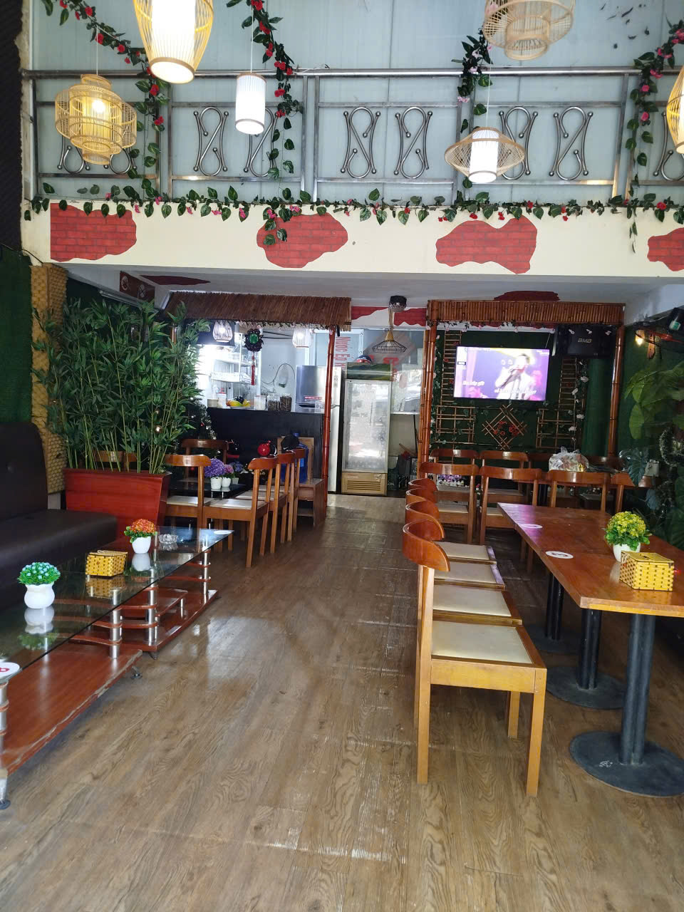Tôi cần nhượng lại quán cafe hát cho nhau nghe ở phố Lê Trọng Tấn, Hà Đông