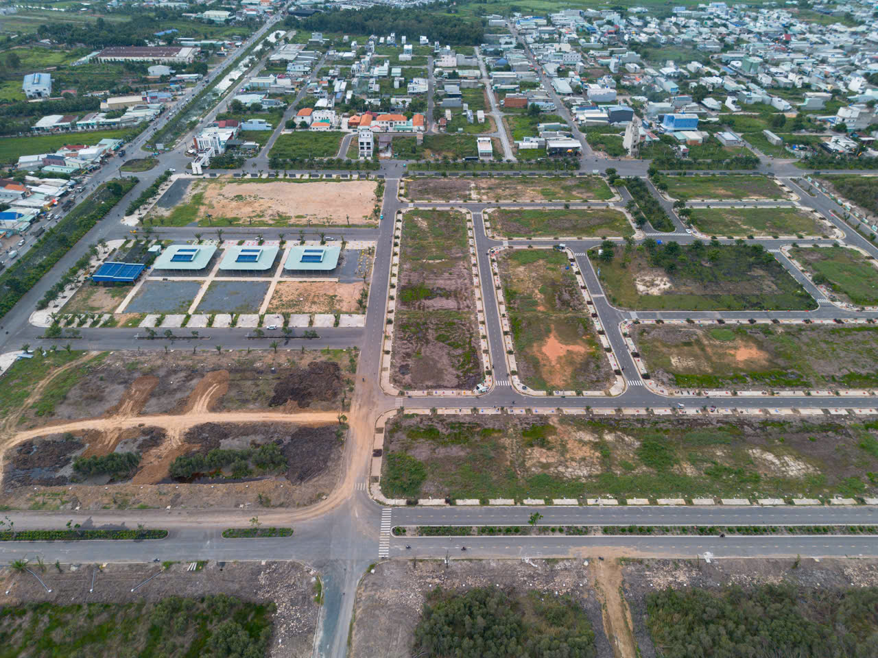 MUA ĐẤT NỀN E.CITY TÂN ĐỨC – SỔ HỒNG TRAO TAY Đầu tư an tâm bắt đầu từ một nền đất có pháp lý minh bạch