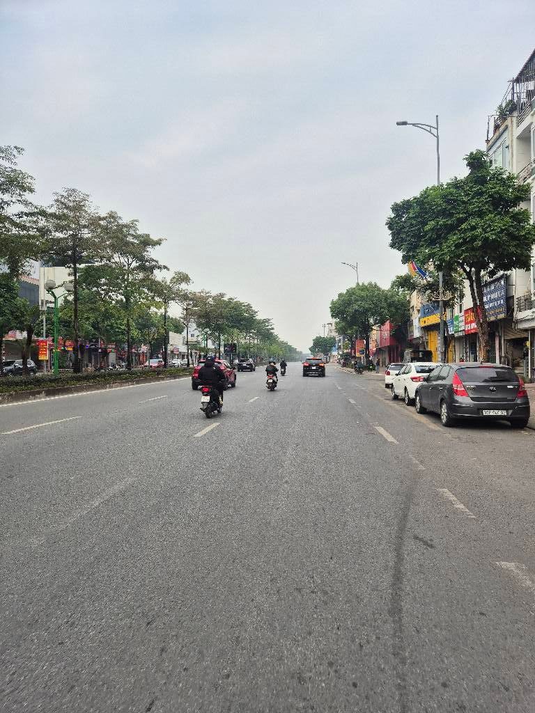 BÁN ĐẤT VIỆT HƯNG 100M2- MT 5.2M- Ô TÔ TRÁNH- GIÁ TÔT 16 TỶ