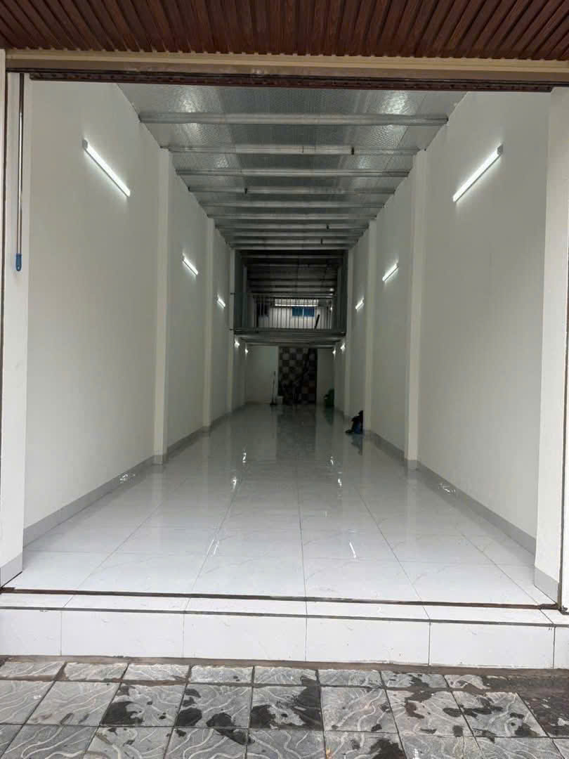 Nhà mặt đại lộ Lê Thanh Nghị 72m2 kinh doanh sầm uất giá 6.x tỷ