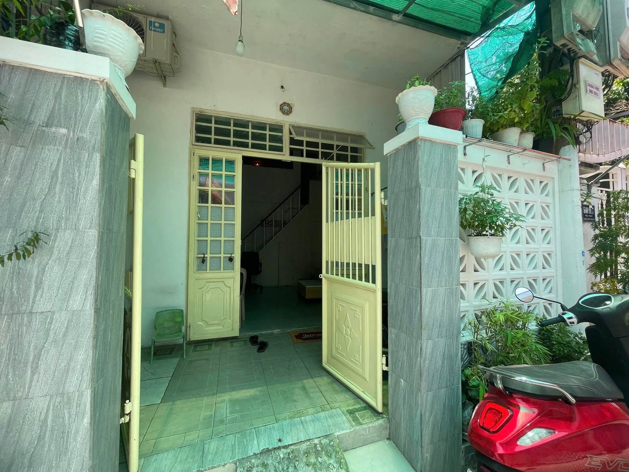 Bán nhà gác lửng kiệt Ô Tô Nguyễn Văn Huề - sát đường chính