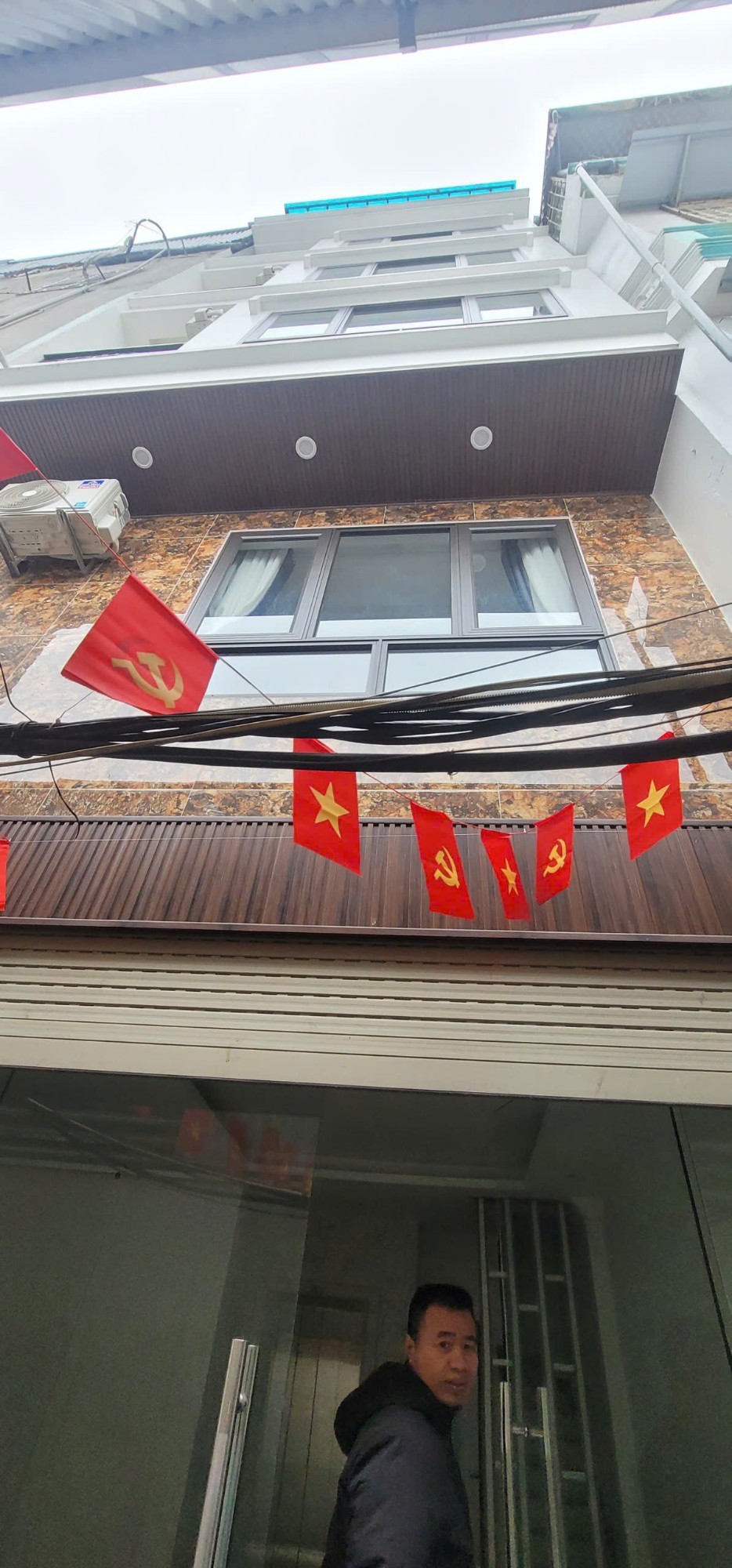 CHÍNH CHỦ BÁN NHÀ MỚI TINH, NGÕ THÔNG , SÁT PHỐ, THANG MÁY 7 TẦNG
