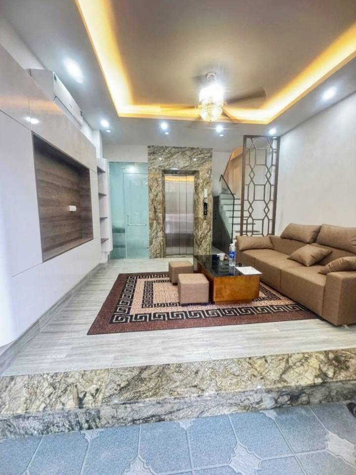 Đội Cấn/Ba Đình – Nhà Mới tinh Không Quy hoạch 6 tầng Thang máy Giá cực hợp lý