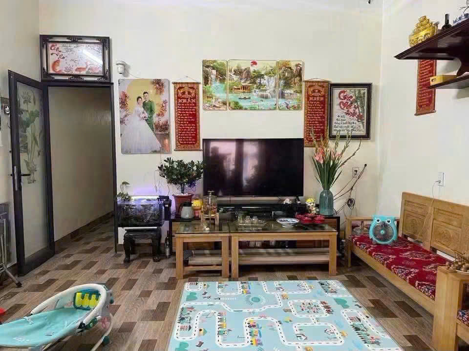 CẦN BÁN. GẤP. TRONG TUẦN. NHÀ * CẤP 4. - GẦN TRUNG TÂM – FULL NỘI THẤT – GIÁ NHỈNH 1 TỶ