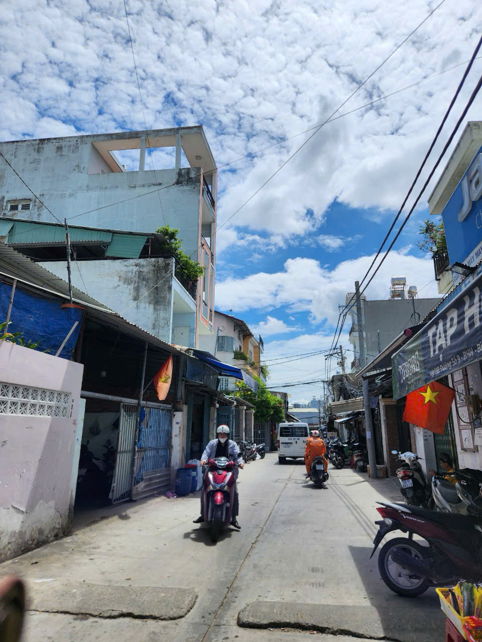 Chính chủ bán đất tặng nhà cấp 4 đang cho thuê 14tr - Gần Aeon Mall Tân Phú - Đường quy hoạch 16m