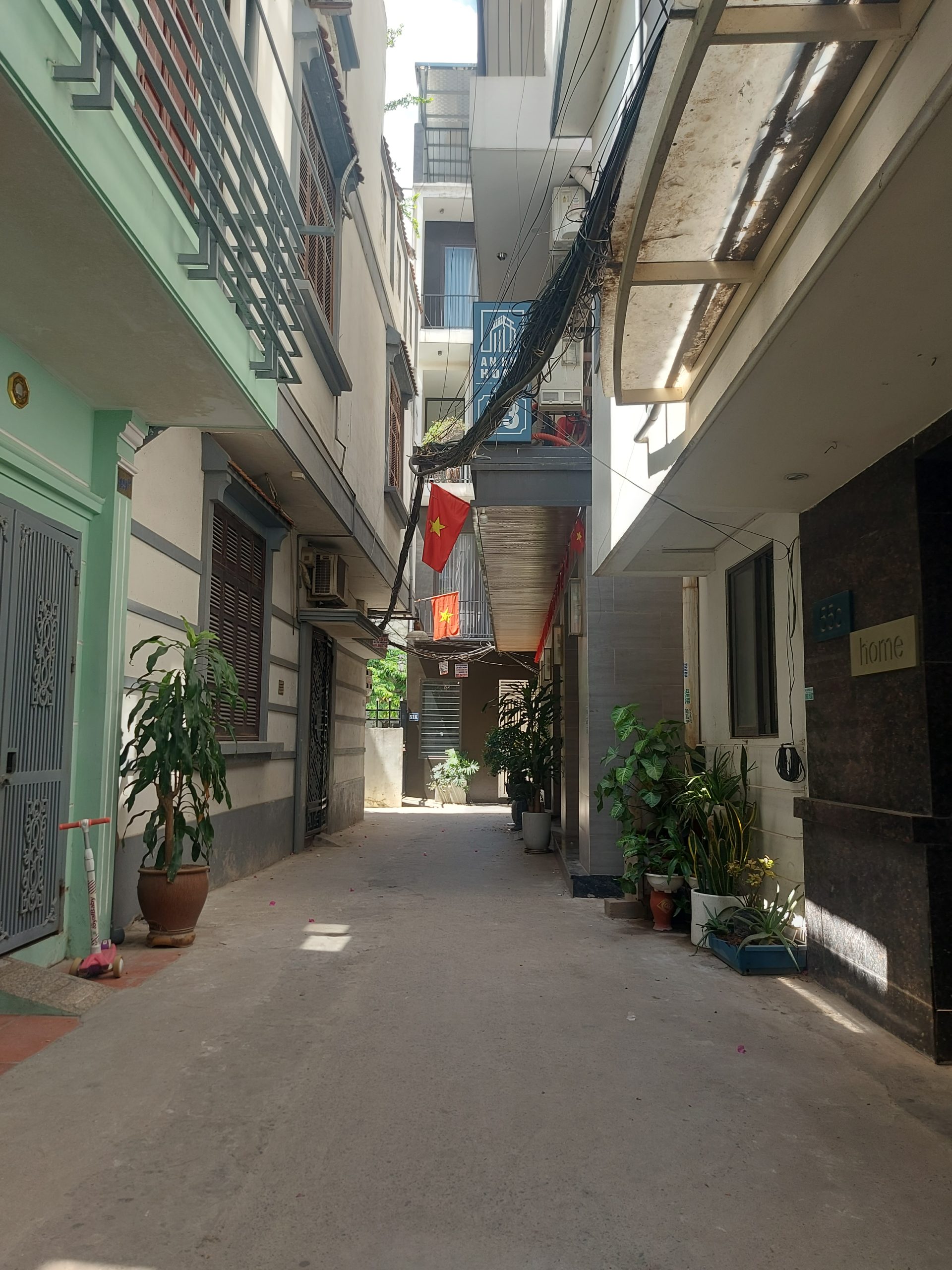 NHÀ MỚI HOÀNG HOA THÁM - - 5 TẦNG THANG MÁY - NGÕ NÔNG GẦN PHỐ - TRƯỚC NHÀ RỘNG THOÁNG - Ô TÔ TRÁNH - GIÁ 10.4 TỶ ,,,,