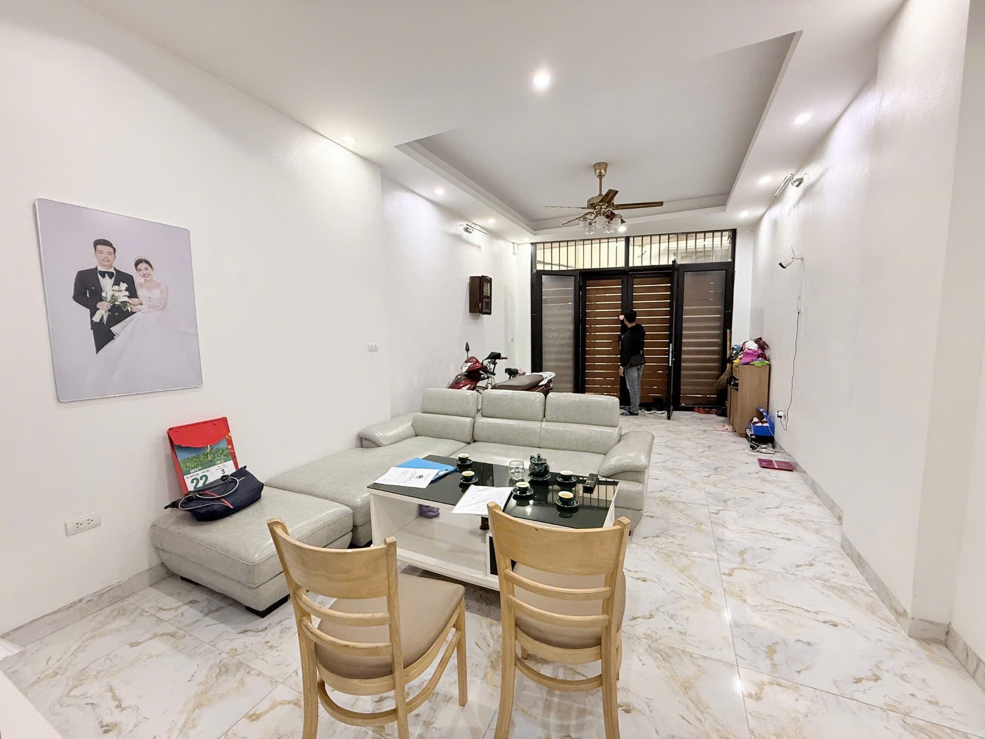 LẠC LONG QUÂN - NHÀ ĐẸP PHÂN LÔ - BÀN CỜ - 55M² 20 TỈ
