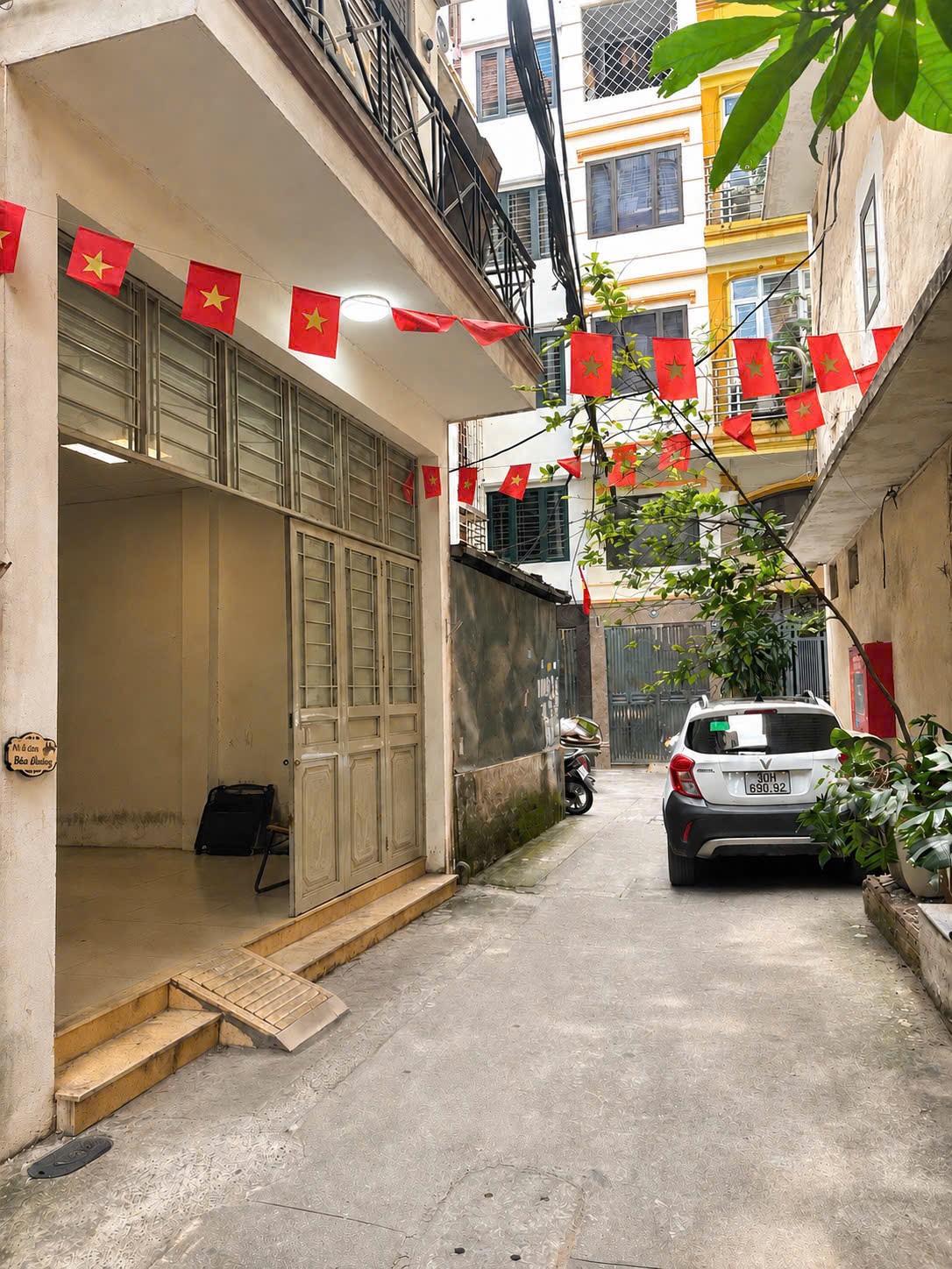 KIM MÃ - TRUNG TÂM BA ĐÌNH - NHÀ ĐẸP - HAI THOÁNG - GẦN PHỐ - KINH DOANH - 90M² 21 TỈ