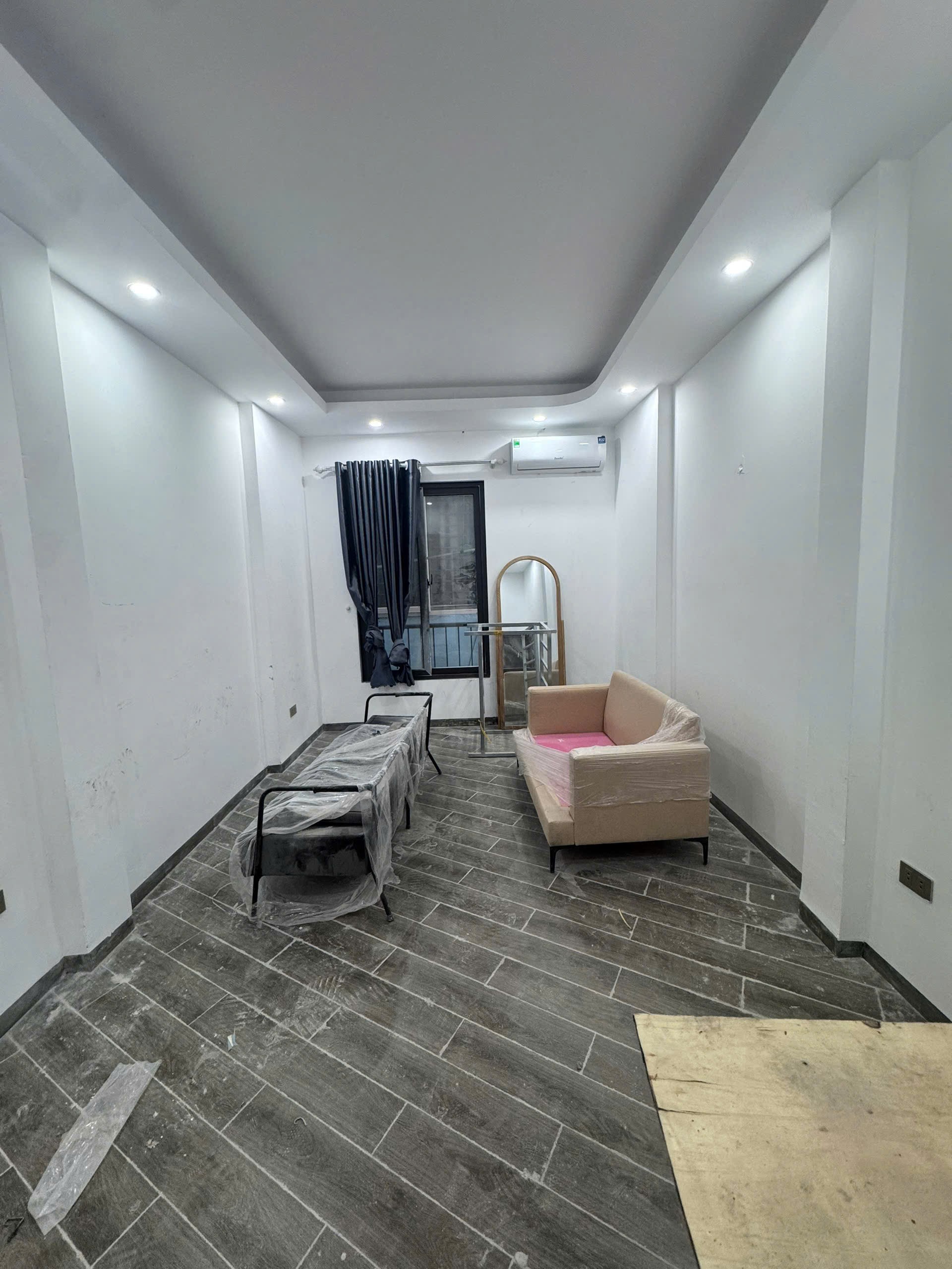 NGỌC KHÁNH - CHUNG CƯ MINI - THANG MÁY NHẬP KHẨU - PCCC - GẦN PHỐ - DÒNG TIỀN - KHÔNG QUI HOẠCH - 70M² 21 TỈ