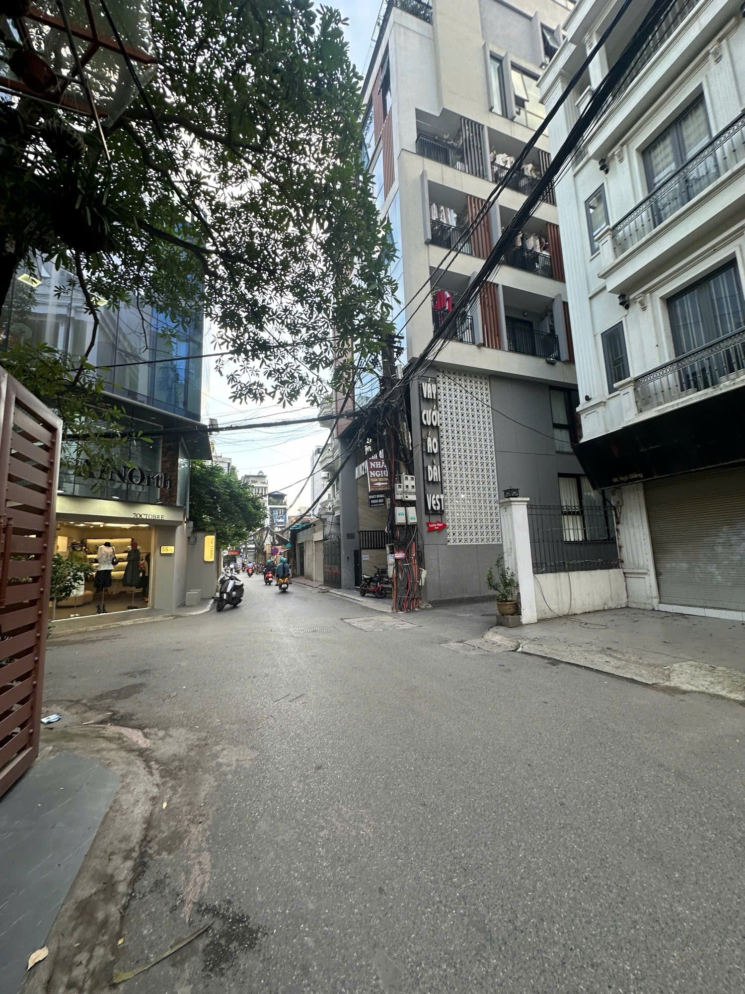 NGUYỄN HY QUANG - NHÀ ĐẸP PHÂN LÔ - THANG MÁY - Ô TÔ VÀO NHÀ - KHÔNG QUI HOẠCH - 40M² 27 TỈ