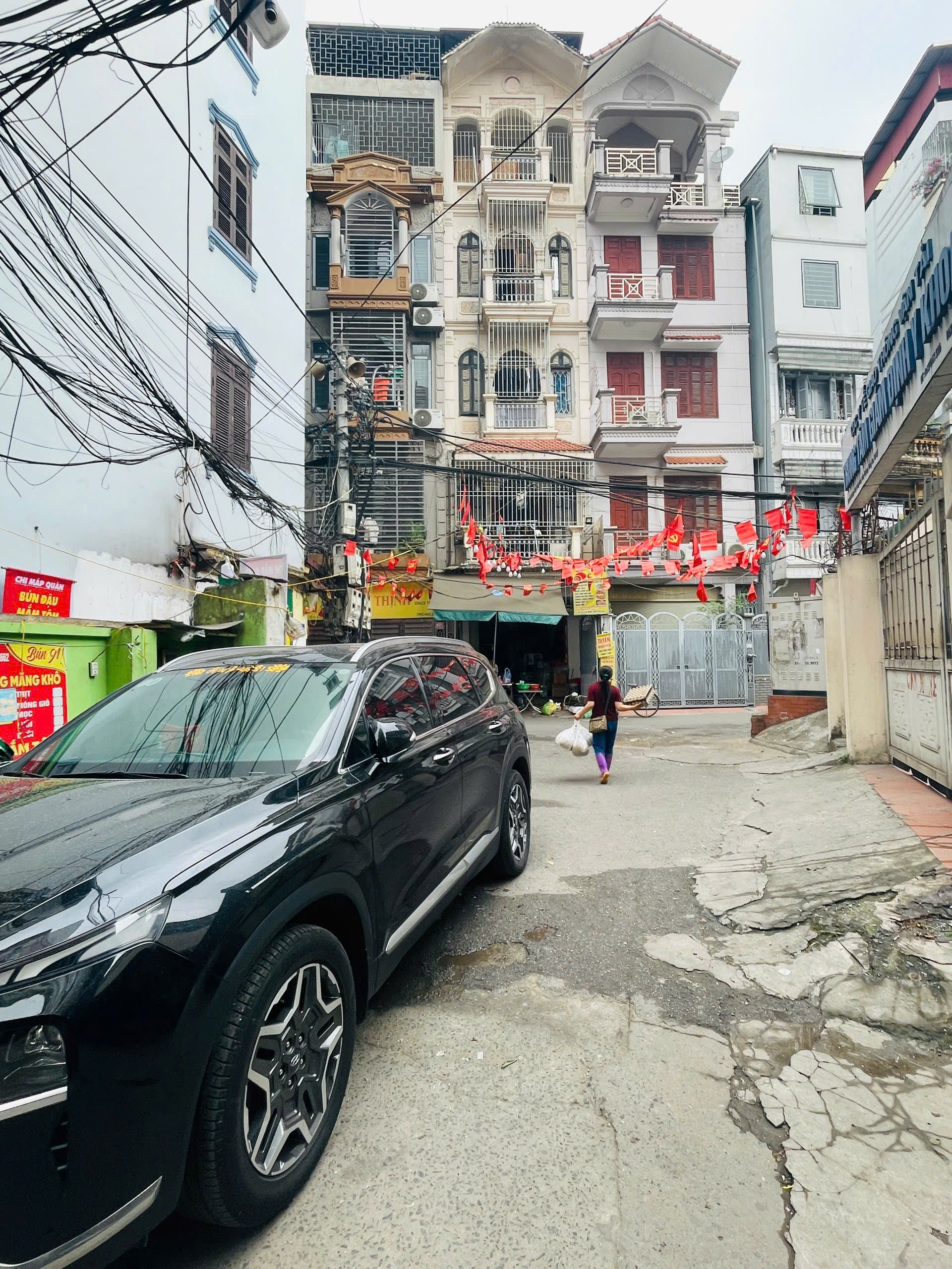 LÁNG - VIP ĐỐNG ĐA - 6 TẦNG THANG MÁY XỊN SÒ - MẶT TIỀN KHỦNG - DÒNG TIỀN - KHÔNG QUI HOẠCH - 80M² 25 TỈ
