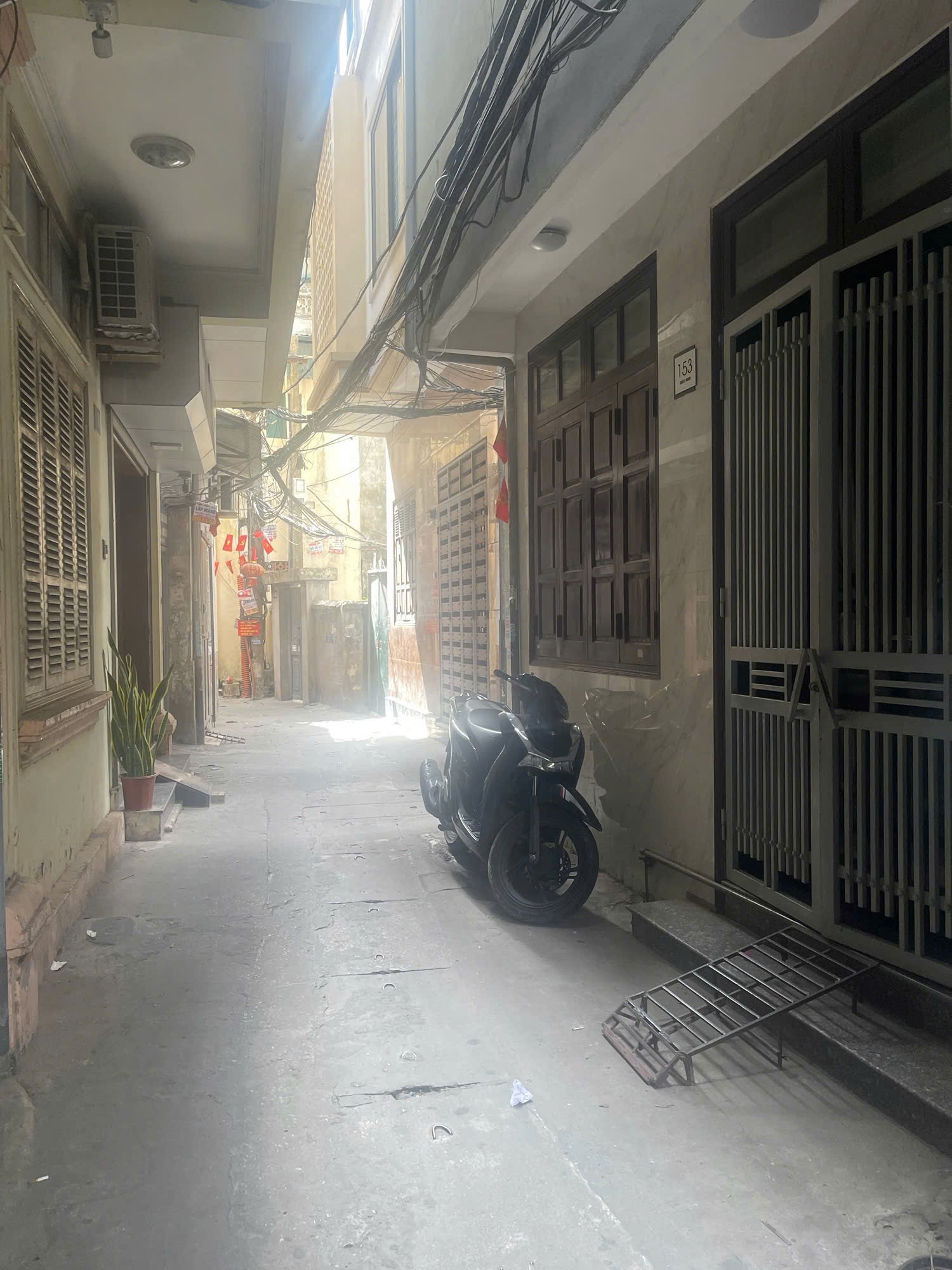 VĂN CAO - NHÀ ĐẸP - LÔ GÓC - GẦN PHỐ - NGÕ THÔNG - KHÔNG QUI HOẠCH - 70M² 21 TỈ