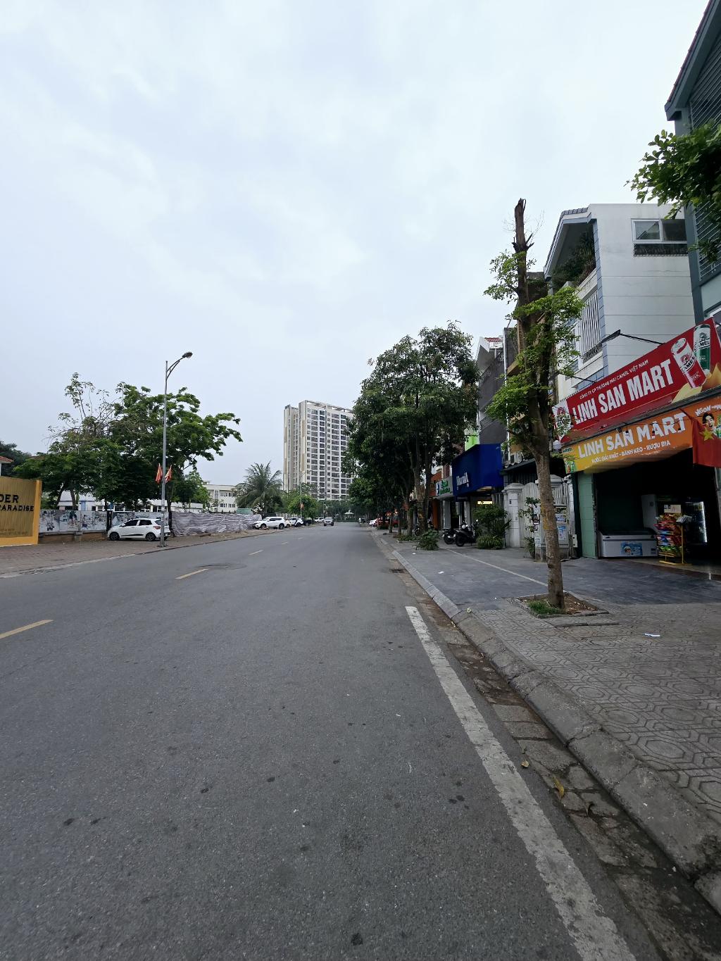 BÁN ĐẤT VIỆT HƯNG 90M2- MT 7M- VỈA HÈ, Ô TÔ TRÁNH- TÍCH SẢN-16.X TỶ