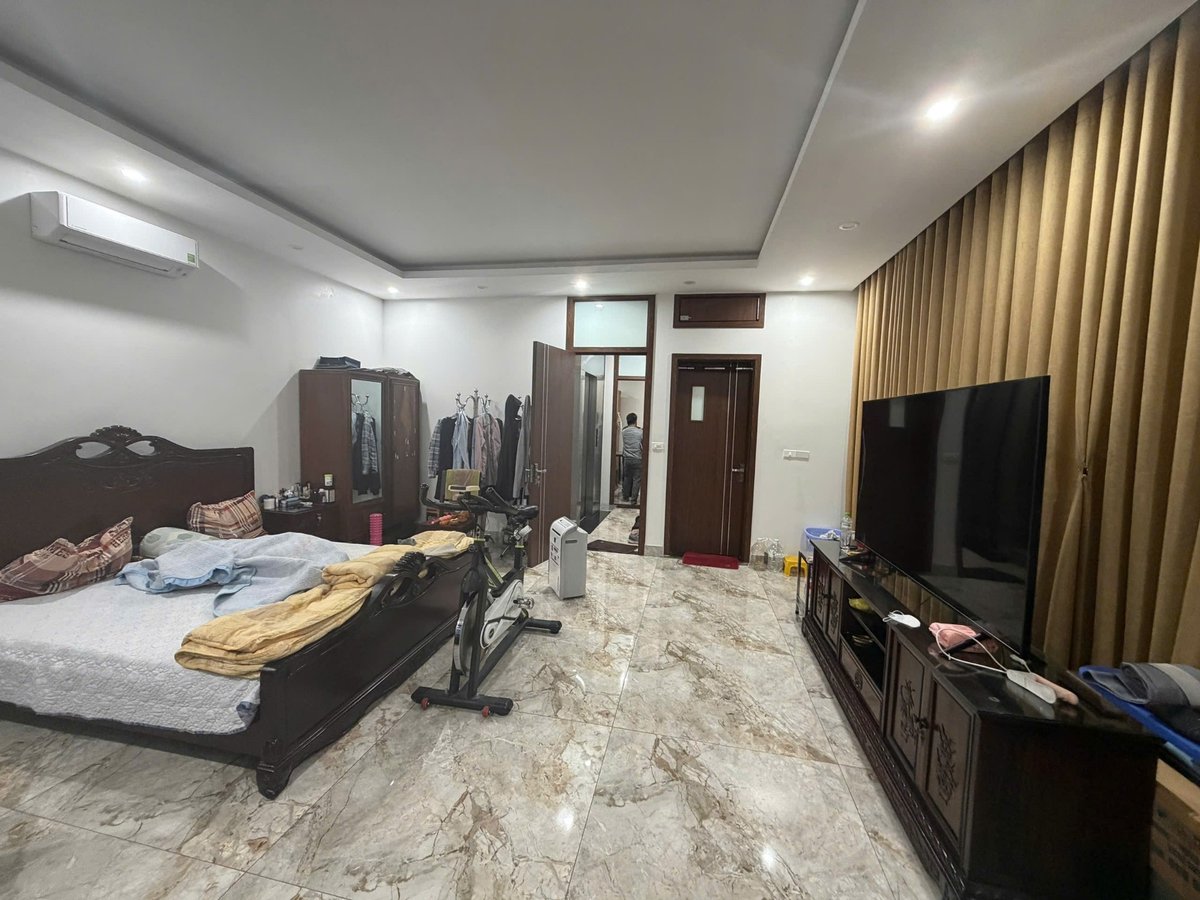 Bán Nhà KĐT Định Công. Hoàng Mai. Thang Máy. Lô Góc. Ô Tô. Vỉa Hè. DT 83m2. Giá 39.8 Tỷ
