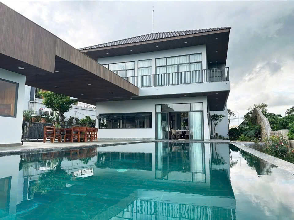 CHO THUÊ BIỆT THỰ NGHĨ DƯỠNG CÓ HỒ BƠI VIEW CUẨN 5 SAO TẠI PHƯỜNG 3 BẢO LỘC - CHỈ TỪ 1.1 TRIỆU/ĐÊM