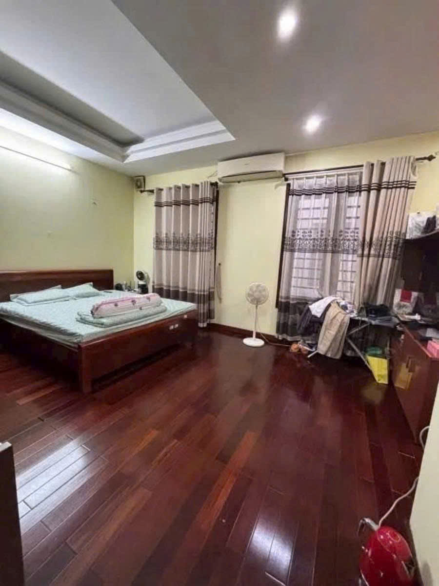 LK thang máy xịn Lang Việt Kiều Châu Âu Phùng Khoang Hà Nội 30 tỷ. Mặt tiền 7m DT 150m2