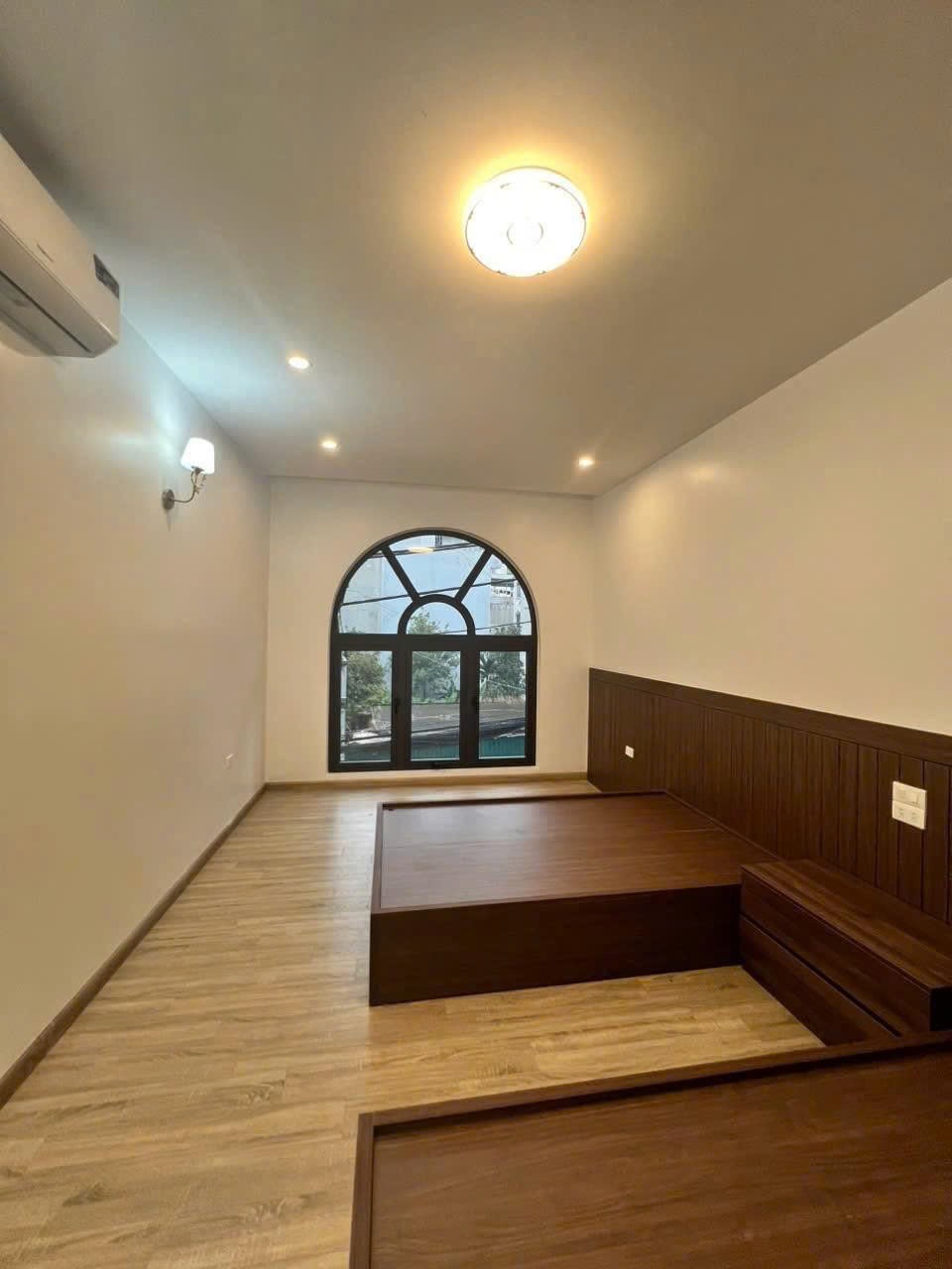 NHÀ ĐẸP - GIÁ TỐT - BÁN NHÀ 65m² x 6 Tầng ĐƯỜNG NGỌC THỤY, P. BỒ ĐỀ, LONG BIÊN,HÀ NỘI – NHỈNH 18 TỶ