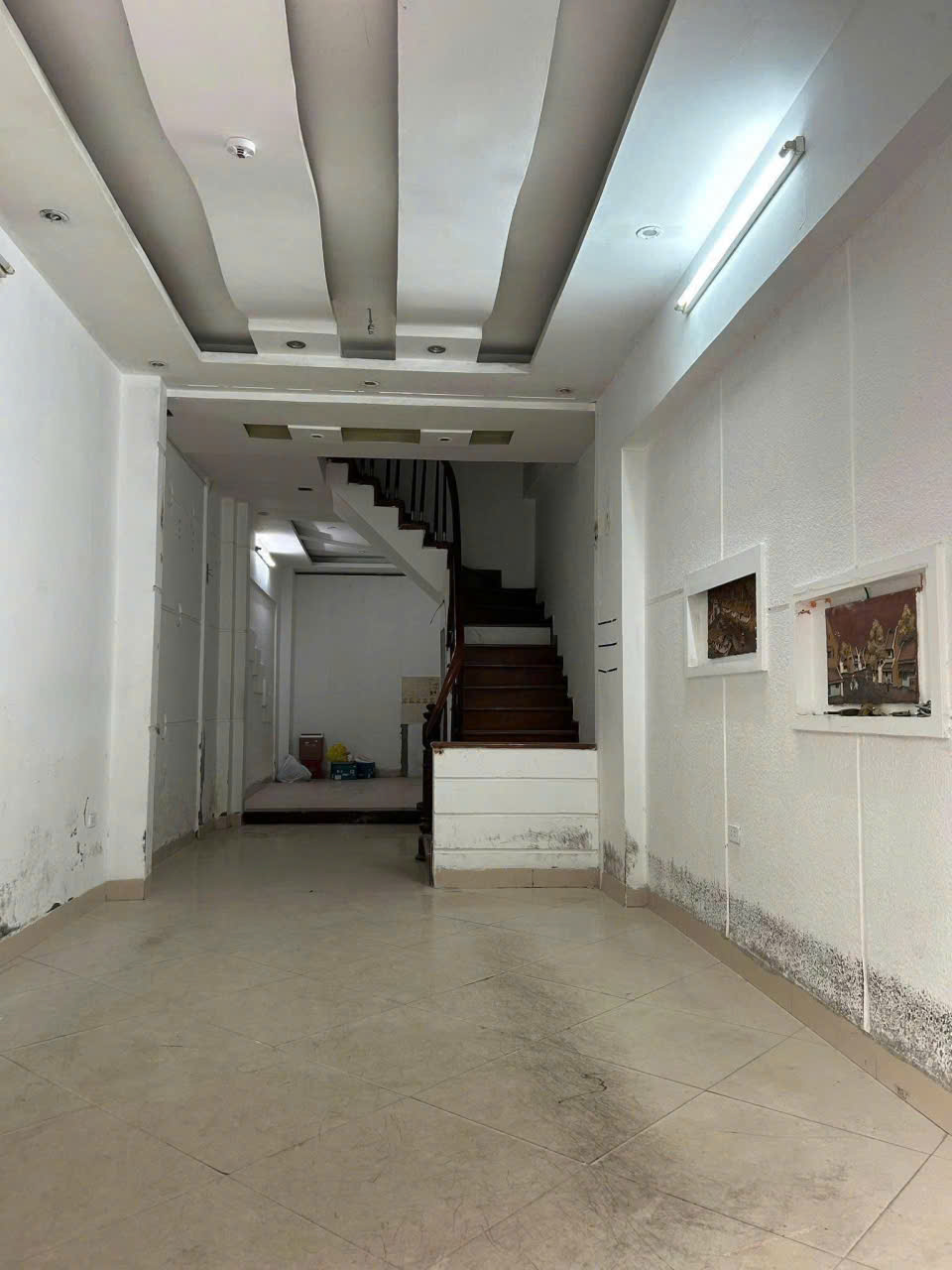 CHO THUÊ NHÀ NGUYÊN CĂN NGÕ 125 VĨNH PHÚC, HOÀNG HOA THÁM 18TR/TH.