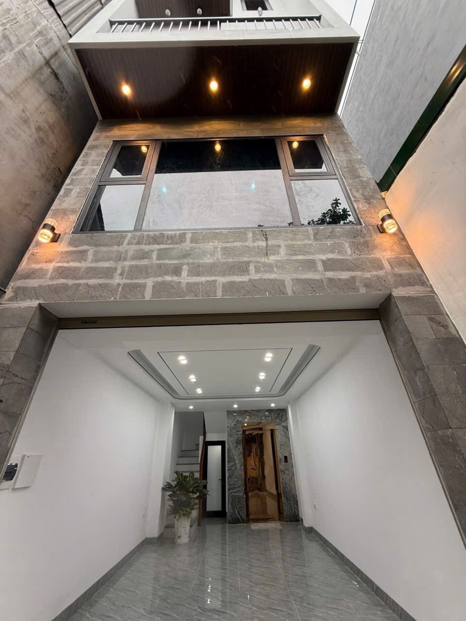 Bán nhà mặt phố Thanh Xuân, 36M*6T, MT 6M, nhà mới thang máy full nội thất, vào ở luôn 11.3 Tỷ