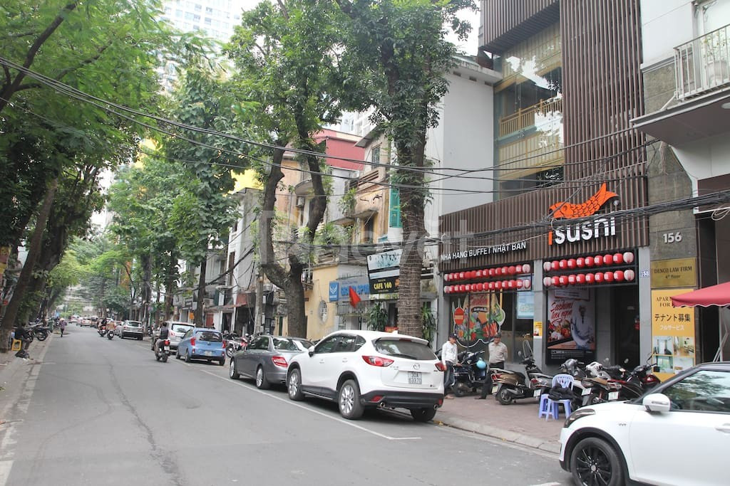 PHỐ HUẾ - MẶT PHỐ - VỈA HÈ - KINH DOANH DÒNG TIỀN - 40M² 22 TỶ