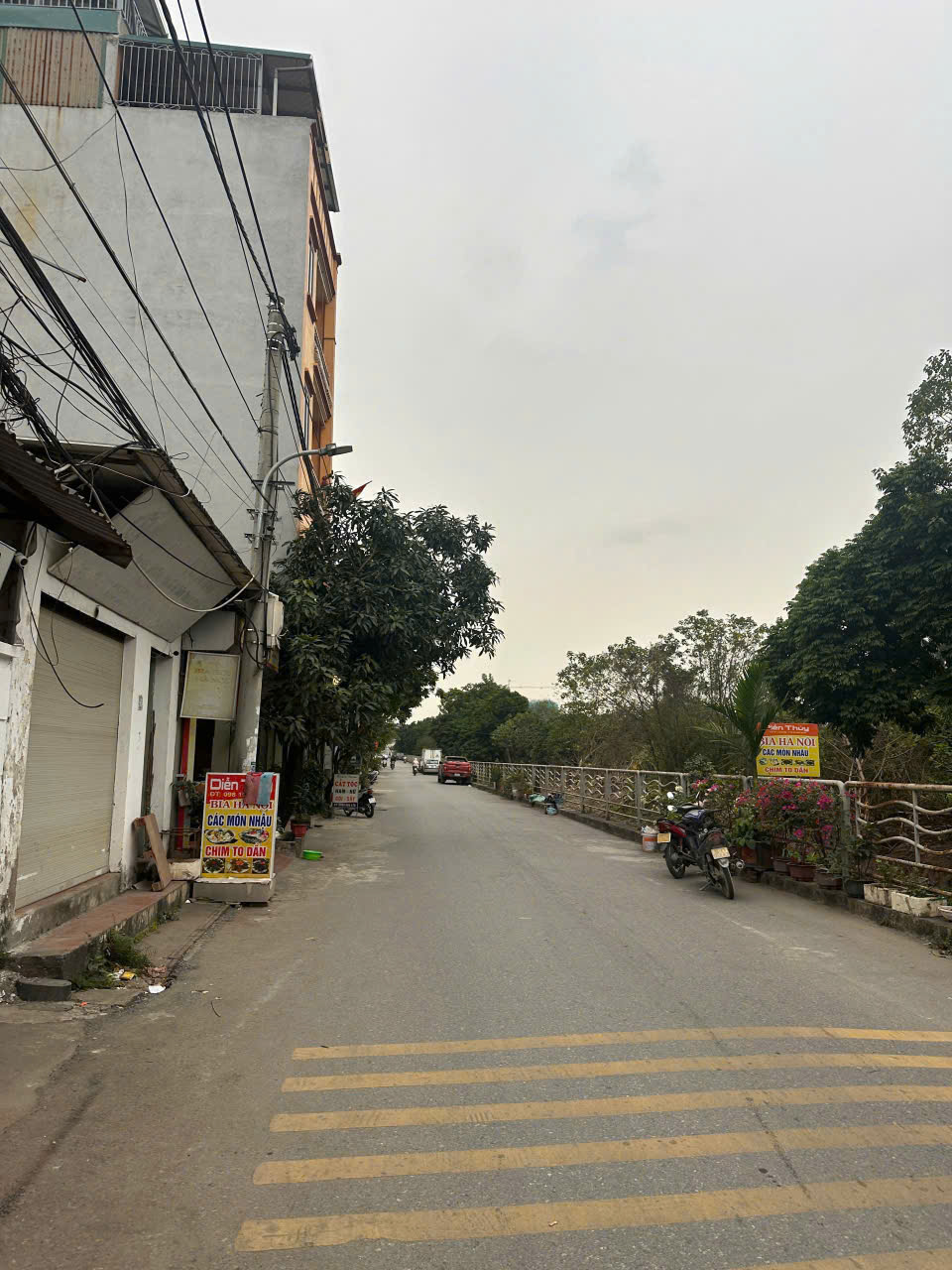 BÁN ĐẤT TẶNG NHÀ QUẢN HOÀNG MAI VỊ TRÍ ĐẸP THUẦN TIỆN