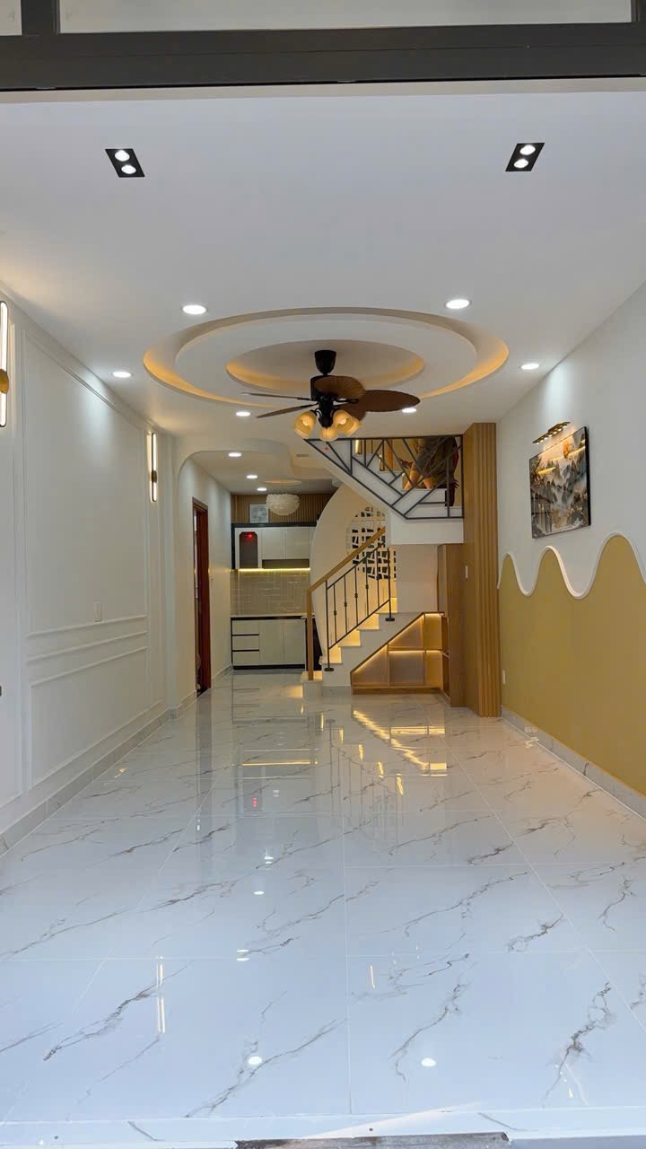 Bán Nhà Lê Hồng Phong Quận 5 - Căn Góc 2 Mặt Tiền Nở Hậu 6m - Phòng Ngủ Tầng Trệt - 7,1 Tỷ Nhà Mới Ở Ngay - Chính Chủ - Hoàn Công Đủ
