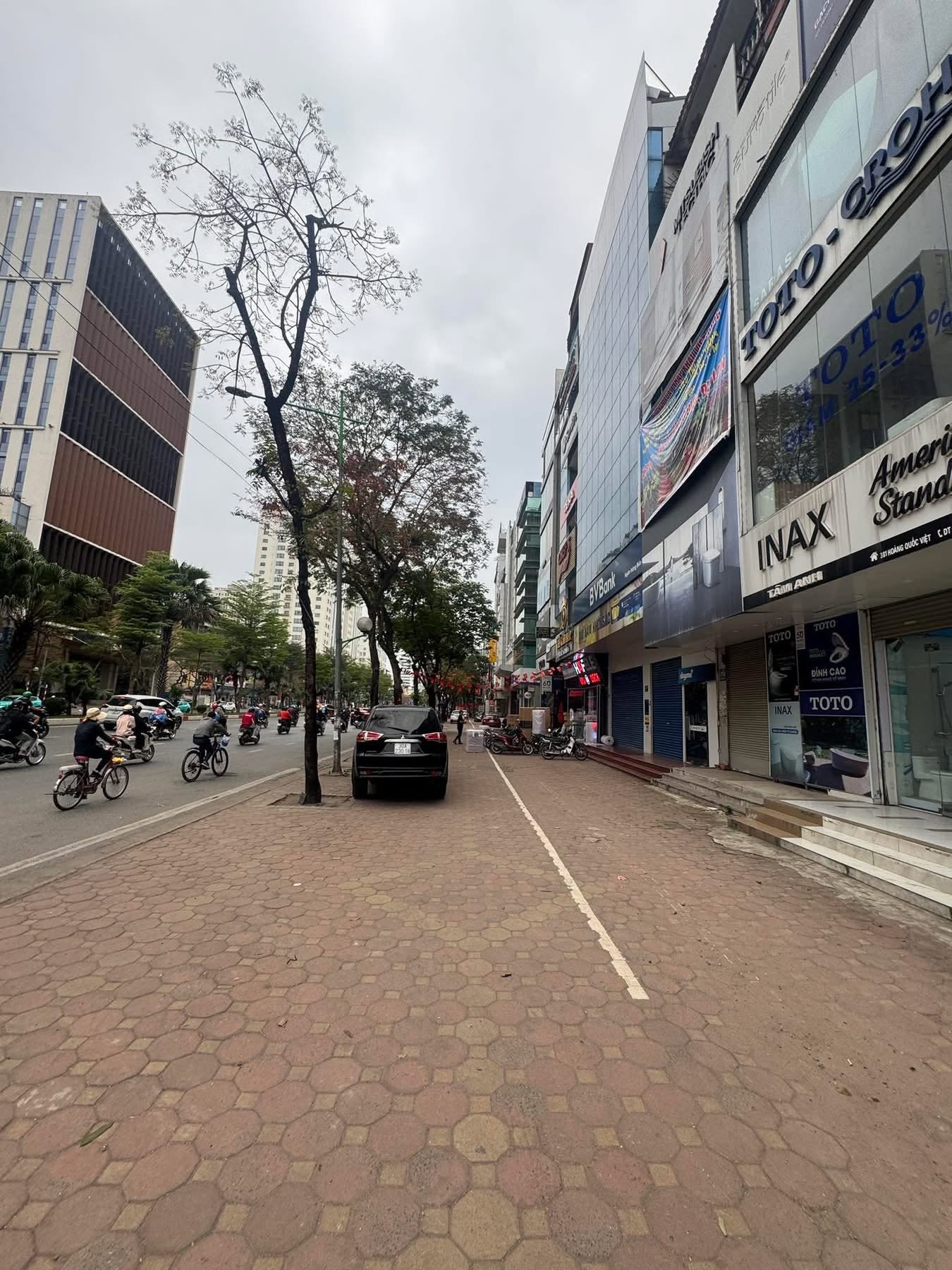 TÒA NHÀ VIP, MẶT PHỐ, HOÀNG QUỐC VIỆT, CẦU GIẤY-VỈA HÈ-KD-Ô TÔ: 350M X8T, MT 15M, GIÁ 290 TỶ.