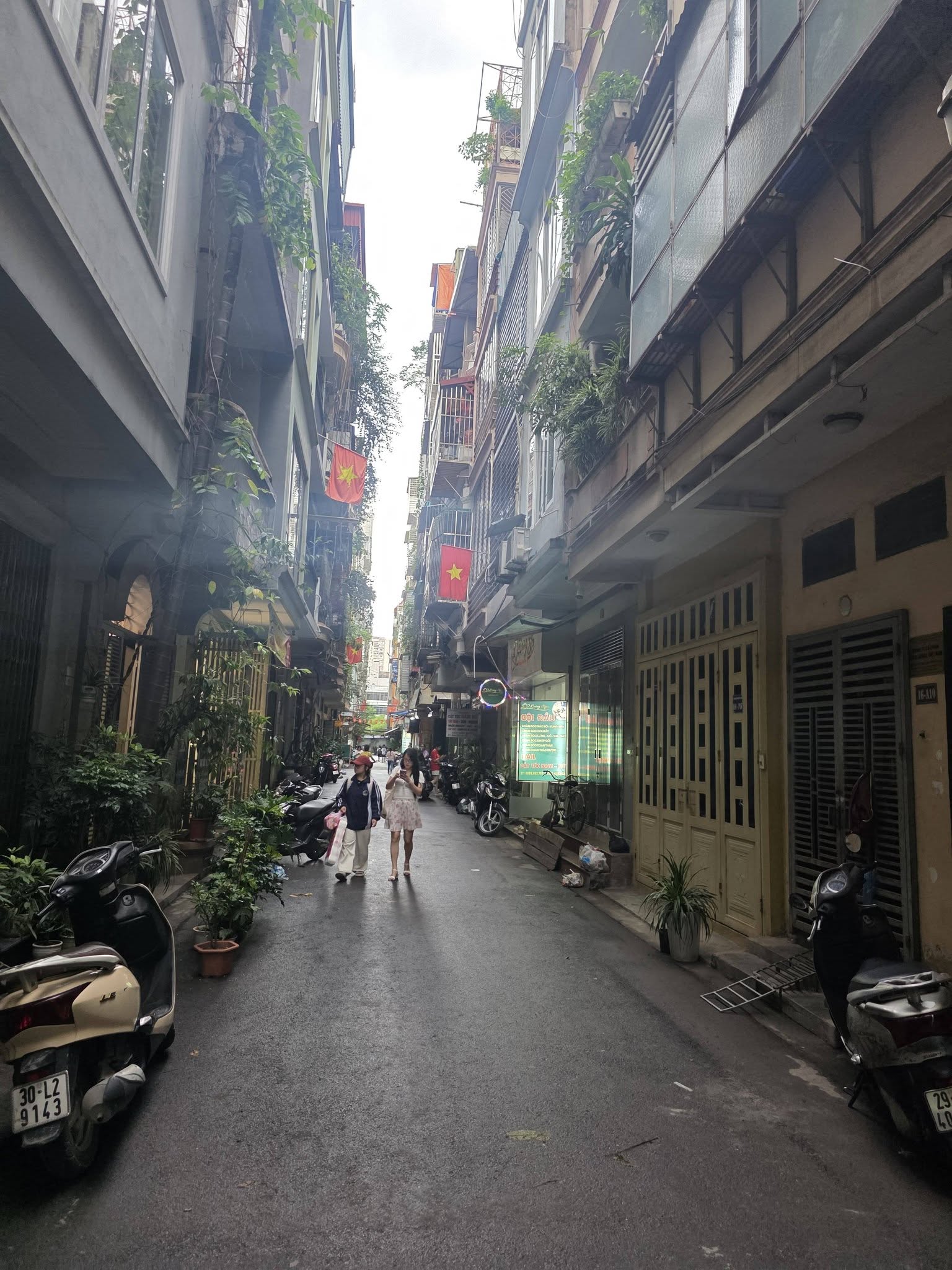 NHÀ PHỐ, TRẦN QUỐC HOÀN, CẦU GIẤY-PHÂN LÔ-KD-Ô TÔ: 37M X5T, MT 3,6M, GIÁ 15,4 TỶ.