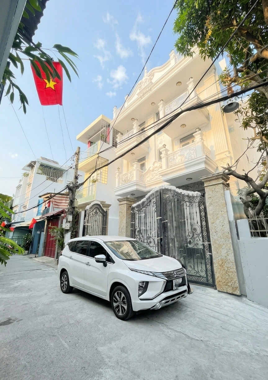 [T2603*] CHDV 20 phòng full nội thất sát Học viện Cán bộ. Giá 32.x tỷ