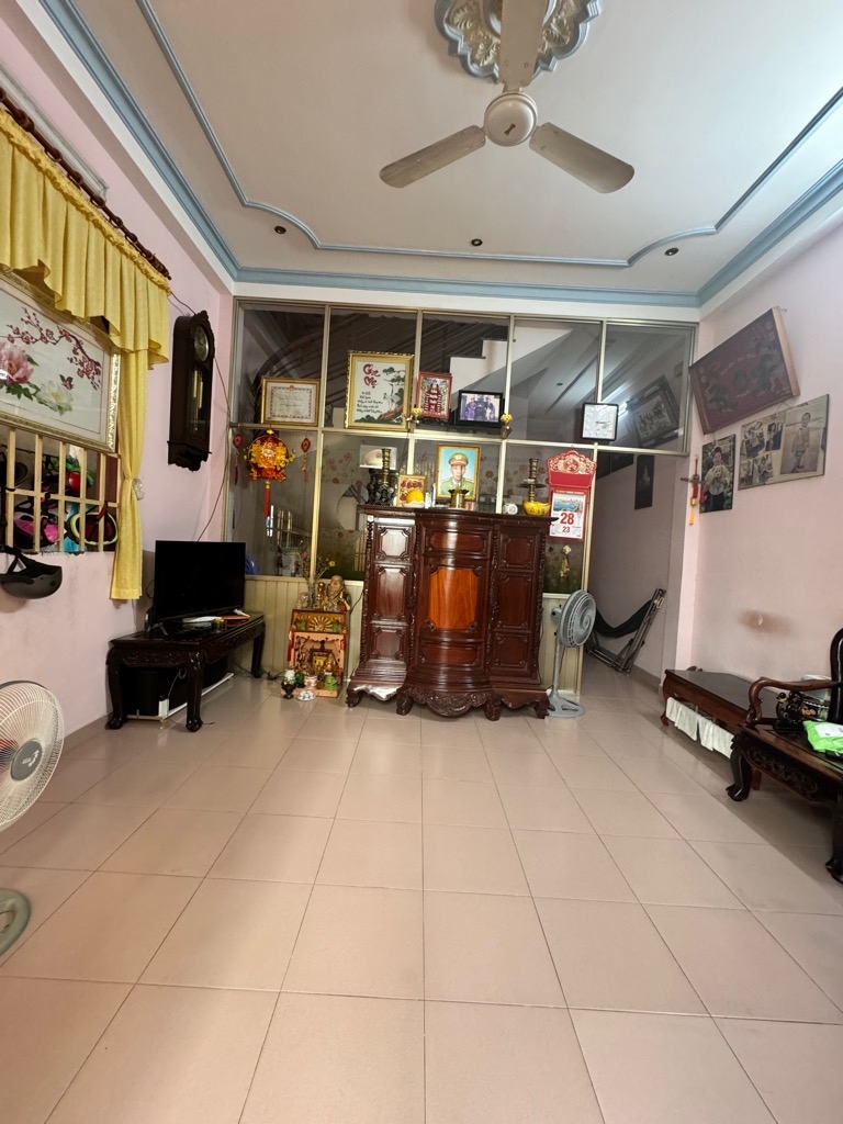 [D2625*] Cơ hội mua đất tặng nhà ngang 6m sát chợ Hoàng Hoa Thám, 16.x tỷ