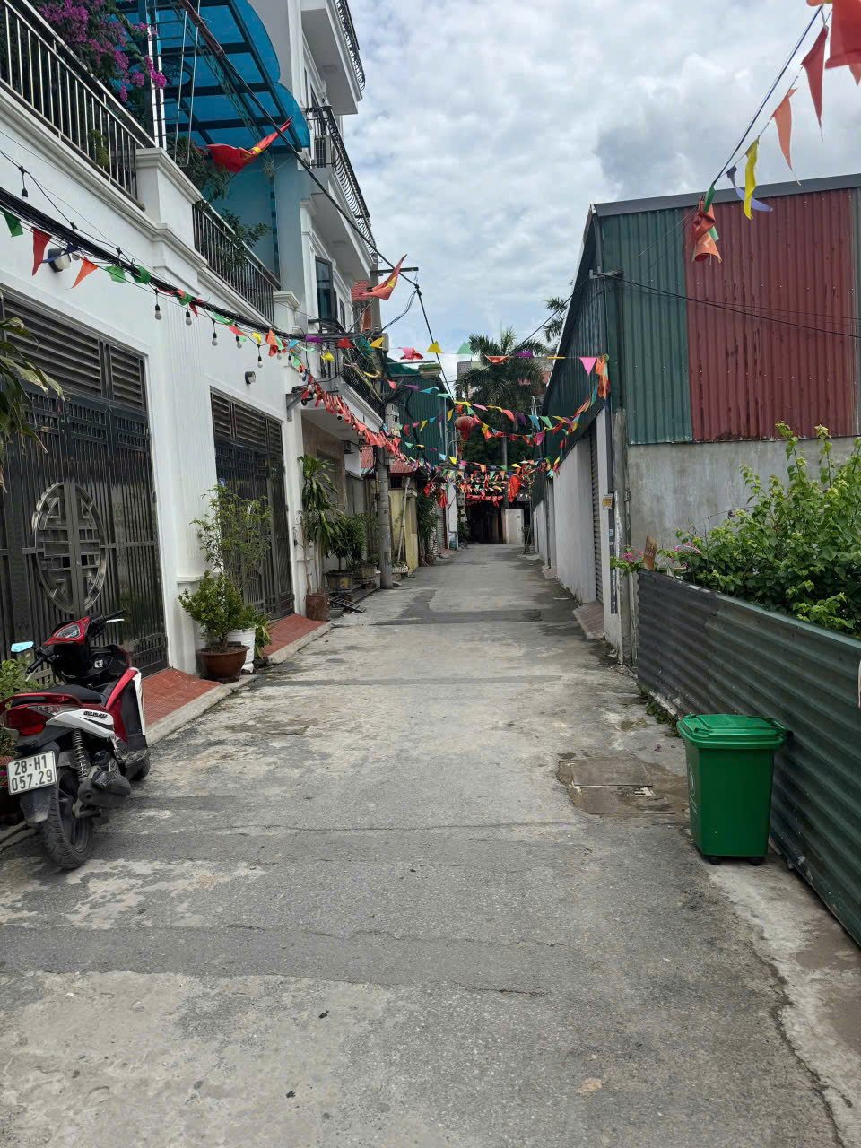 Bán nhanh lô đất ngõ Ô TÔ tại ngay Cầu Diễn,BTL DT 50m2, mt 6,1m Giá chỉ hơn 11 tỷ