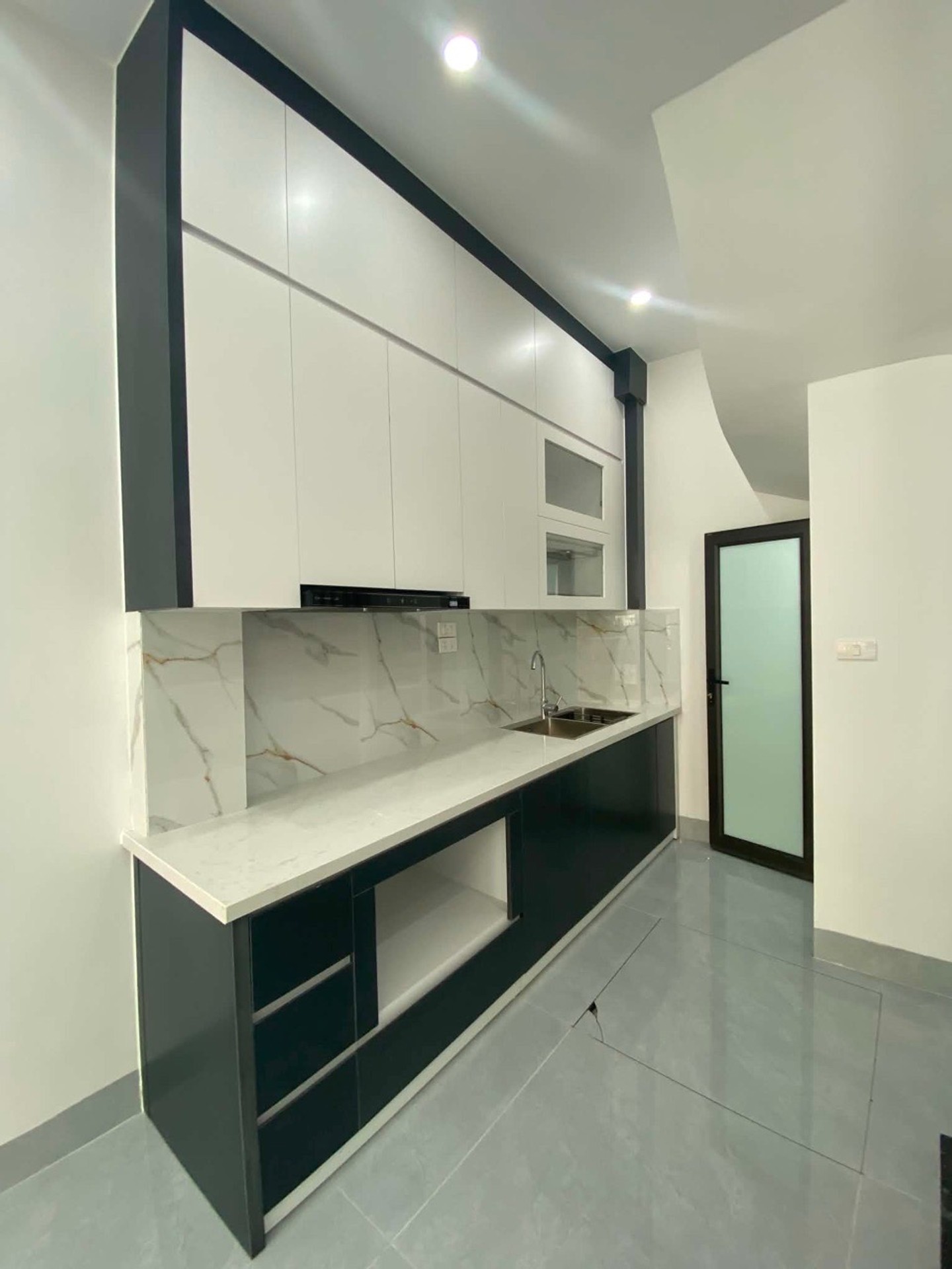 Nhà Đẹp Giang Xá Trôi 32m - 5 Tầng ô tô 50m - Không Quy Hoạch 4ty7