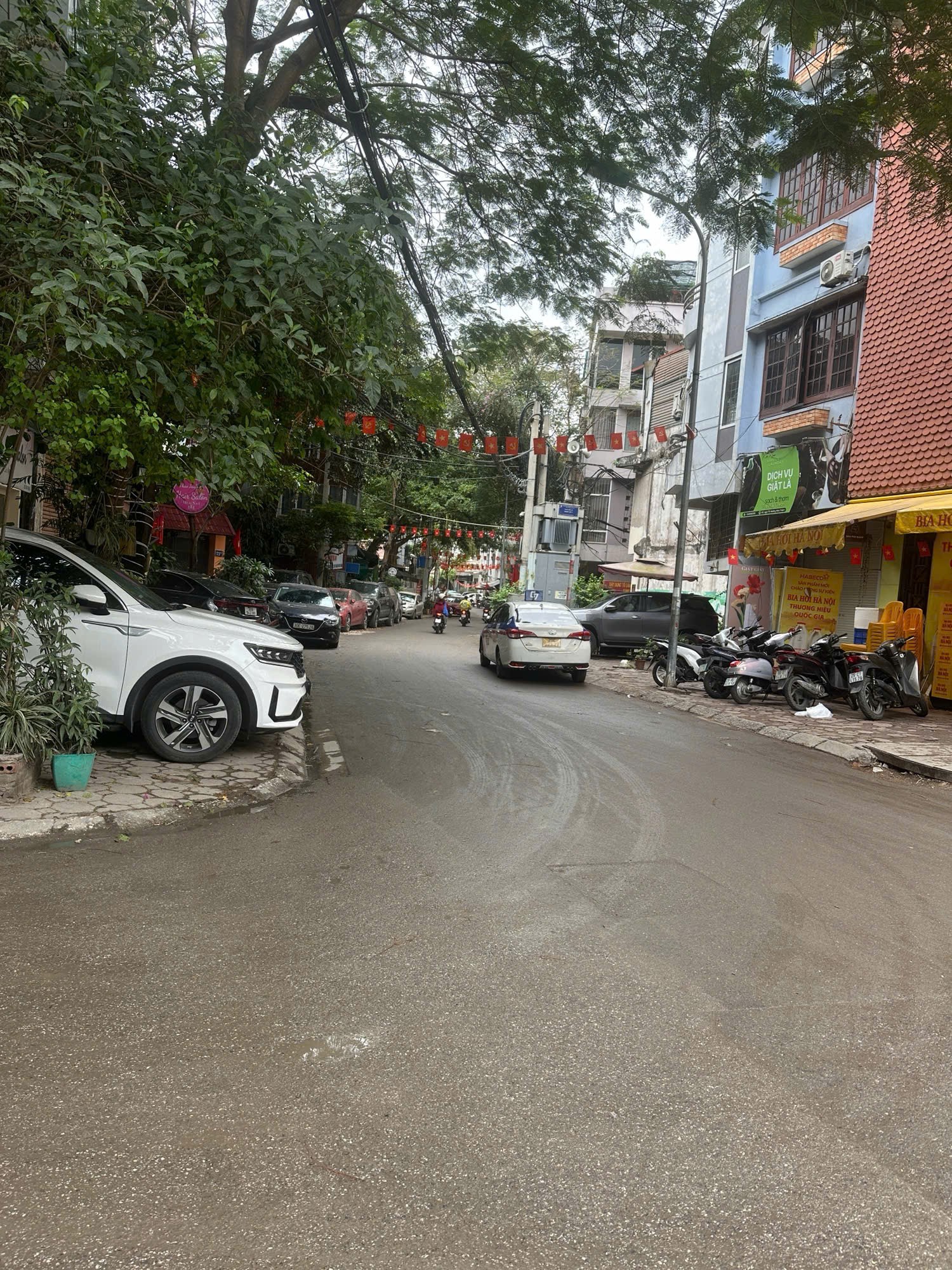 HOÀNG HOA THÁM - KHUÔN ĐẤT NỞ HẬU CỰC ĐẸP - MẶT TIỀN RỘNG - ĐẦU TƯ - 105M² 25 TỈ...
