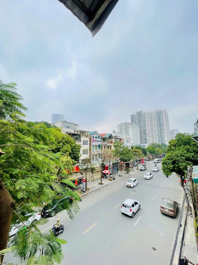 420 triệu/m² cho nhà mặt phố 2 mặt thoáng ở Hạ Yên Quyết, Cầu Giấy – Đắt hay rẻ?