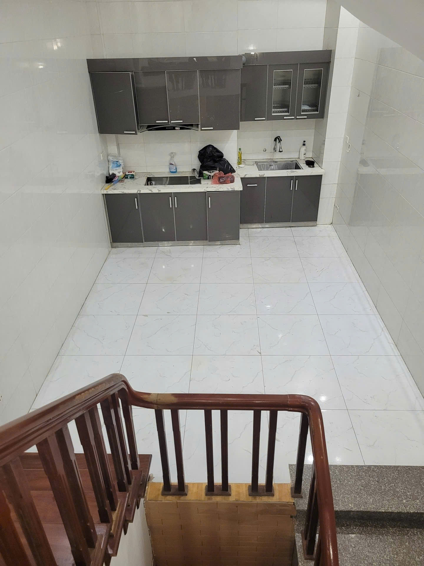 NHÀ ĐẸP NGÕ RỘNG NGUYỄN HOÀNG TÔN TÂY HỒ - DÂN XÂY VỊ TRÍ ĐẸP - NHIỀU TIỆN ÍCH DÂN TRÍ CAO