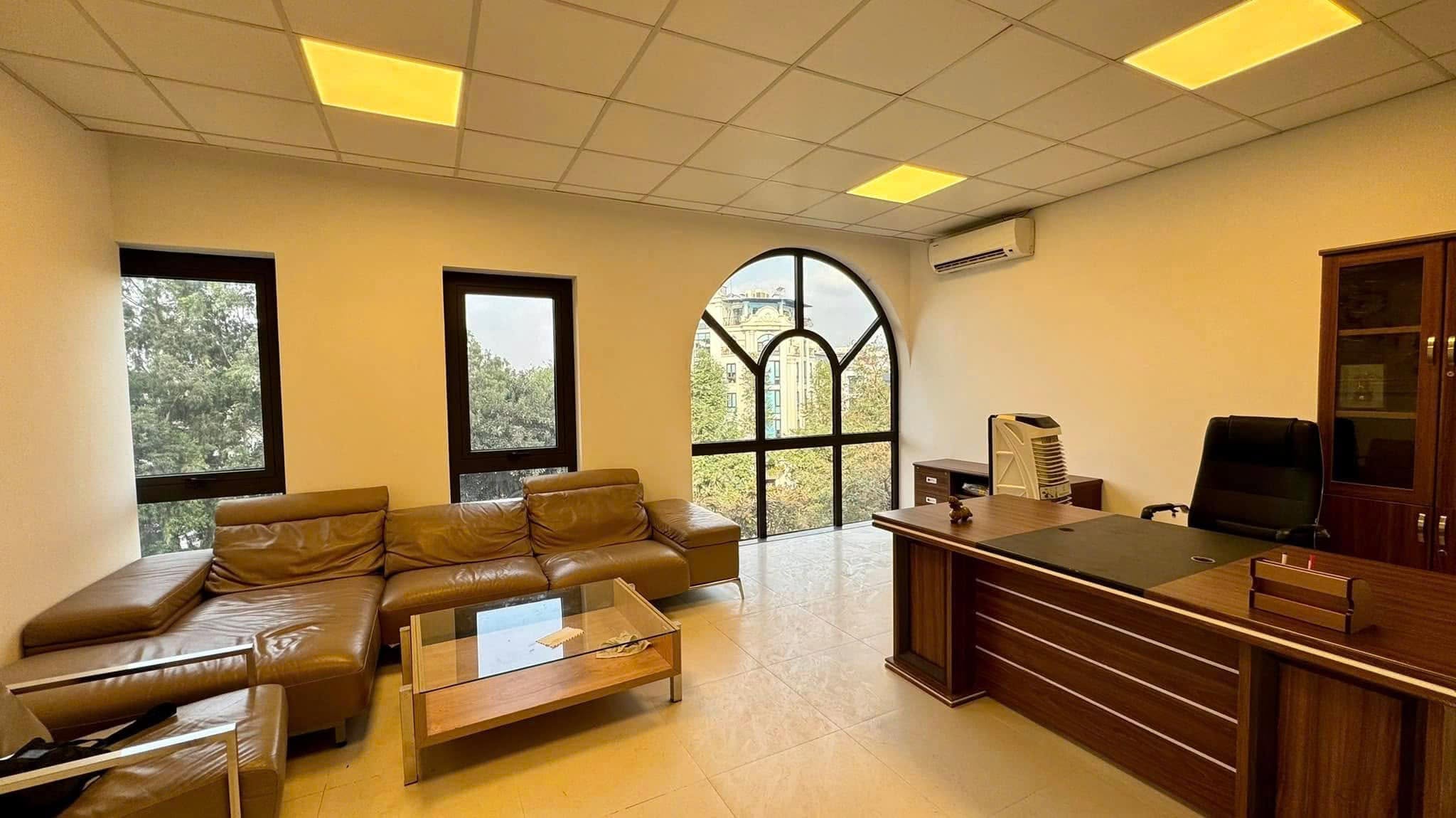 CỰC VIP ĐỈNH NÓC KỊCH TRẦN- TÒA VĂN PHÒNG 7 TẦNG (6 NỔI + 1 HẦM) - THANG MÁY - LÔ GÓC 3 MẶT TIỀN VÒNG QUANH - KINH DOANH 3 Ô TÔ TRÁNH, VỈA HÈ - ĐẲNG CẤP -