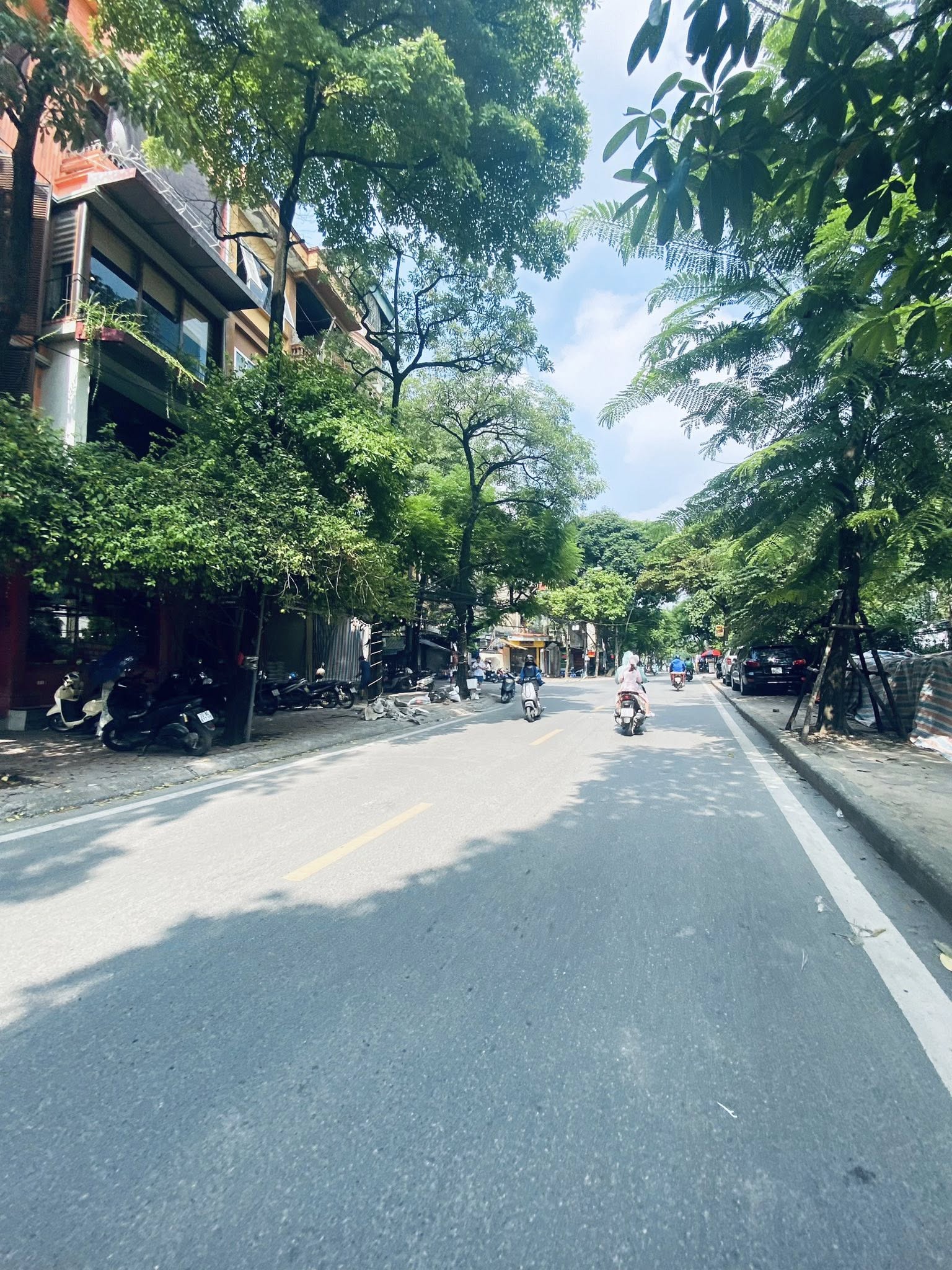 SIÊU HIẾM ĐỐNG ĐA - KHU PHÂN LÔ THÁI THỊNH - THÁI HÀ - Ô TÔ ĐỖ CỬA- 7 TẦNG THANG MÁY - KINH DOANH - NGÕ THÔNG