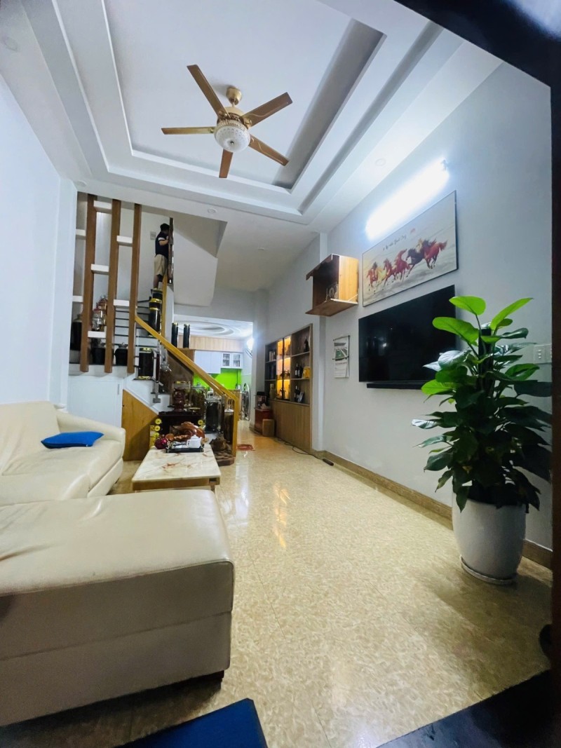 Bán nhà 3 tầng đường Chu Văn An, Hiệp Phú, Q9, Thủ Đức, TP HCM. DT 52m2, SHR, giá 6,38 tỷ.