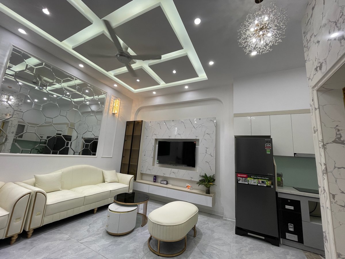 Bán Nhà Phố Đê Thành, Đống Đa, 6 Tầng Thang Máy, Full Nội Thất, Ôtô Đỗ Cửa, 35M2 x Giá 10,8 Tỷ.
